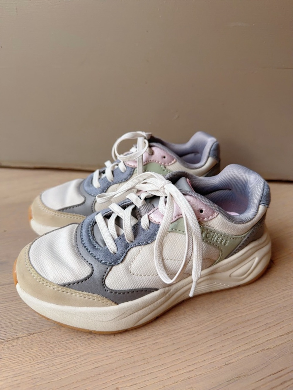 Skechers Girls Sneakers Size 12